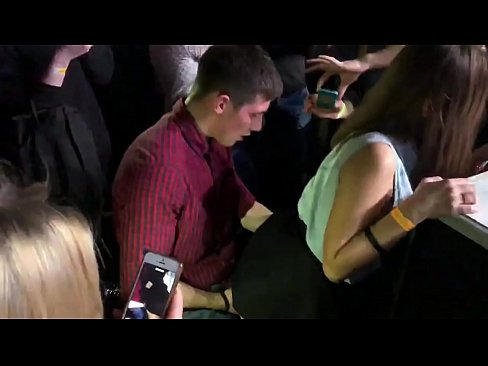 ❤️ Igazi szex egy orosz éjszakai klubban. 18 éves orosz lány anális és vagina baszott éjszakai klubban Porno at hu.sexogolic-info.ru